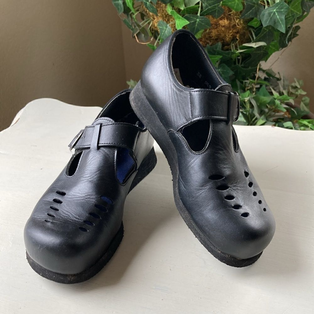 P.W. Minor Miss Continental Black Leather Orthopedic Diabetic Shoes Size 5 1/2 D